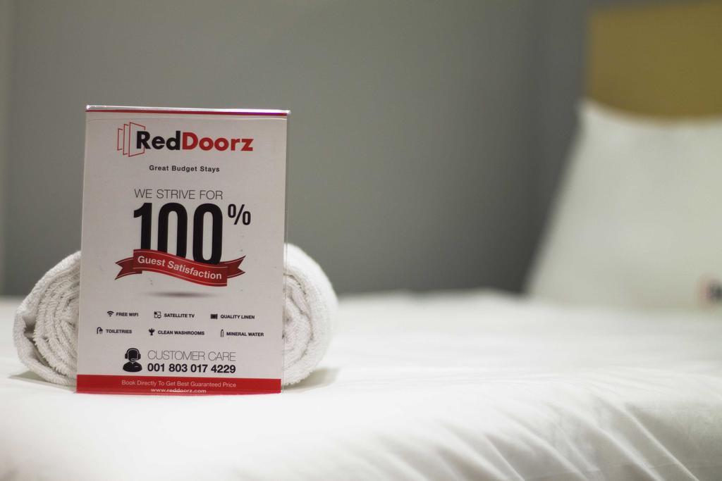 Reddoorz @ Mataram Kuta 3 Ξενοδοχείο Εξωτερικό φωτογραφία